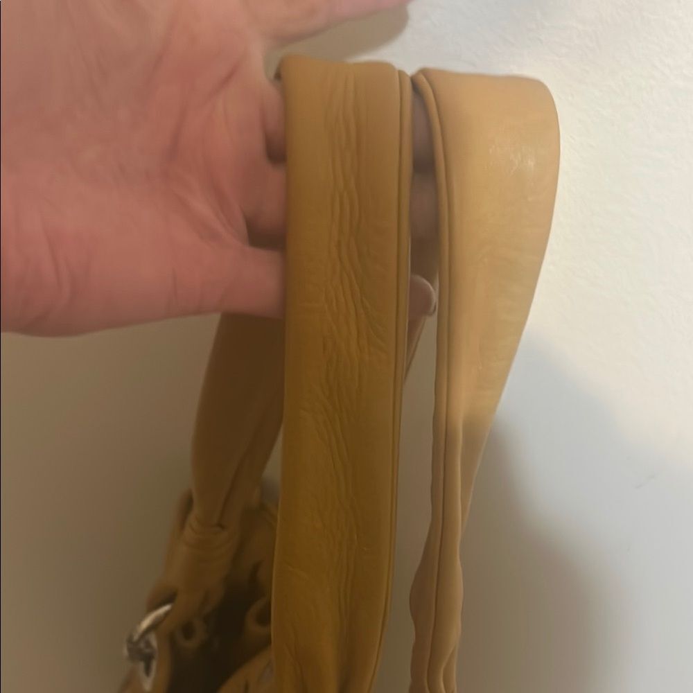 B makowski Elegant mustard yellow  Leather Tote Bag - Picture 11 of 16